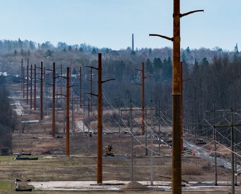 single-pole transmission field